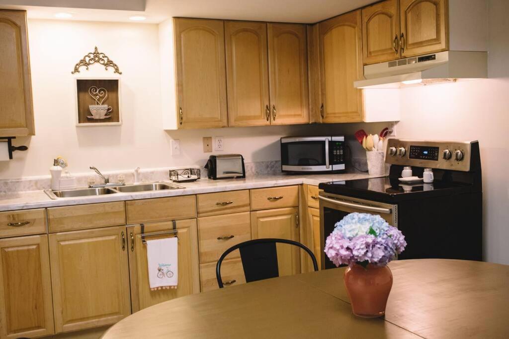 Hilltop Hideaway - 3Bdr In Downtown London, Ky Eksteriør billede